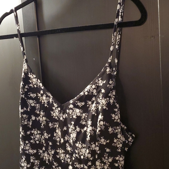 Floral tie back spaghetti strap summer dress - Picture 2 of 10